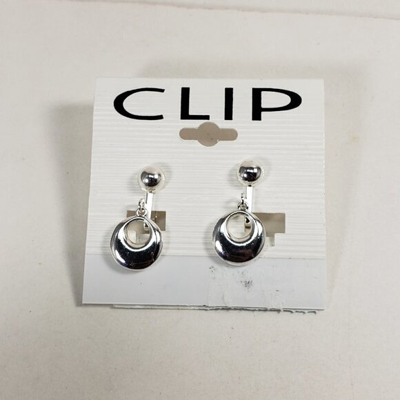 Women's Stunning Polished Silver tone Circle Hoop Clip-on Drop Earrings, 1-inch - Picture 5 of 7